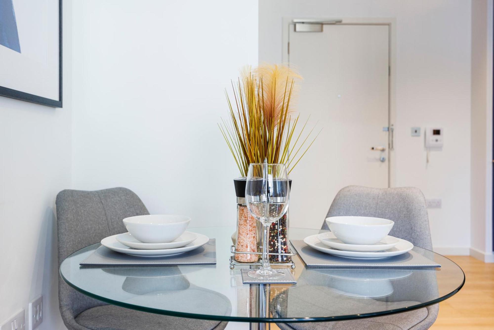 Luxury Apartment-Business-Relocation-Canary Wharf London Exterior photo